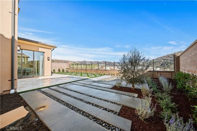 136 Tomahawk, Irvine, CA 92618