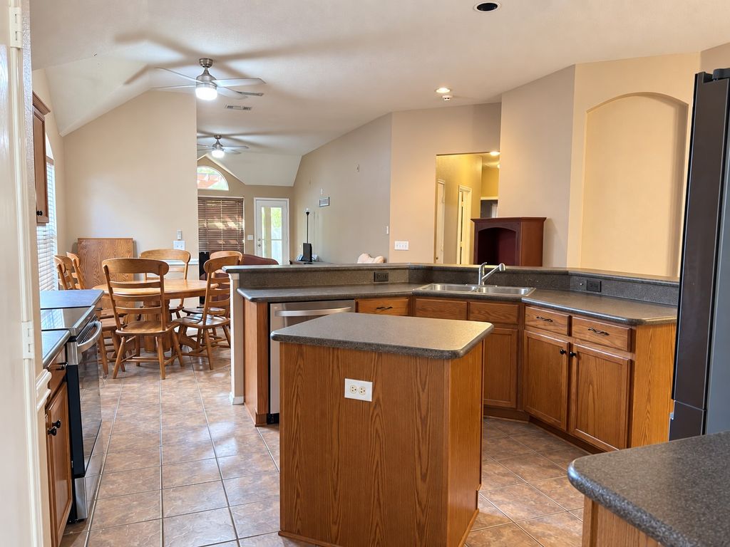 606 Lake Bridge Drive, Lake Dallas, TX 75065 — photo 5