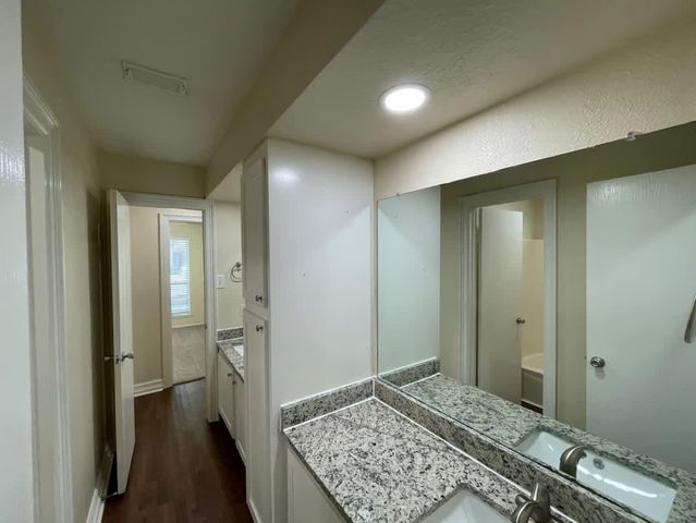 9422 Chartermoss Circle, Houston, TX 77070