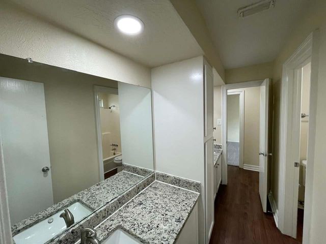 9422 Chartermoss Circle, Houston, TX 77070