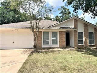 9422 Chartermoss Circle, Houston, TX 77070