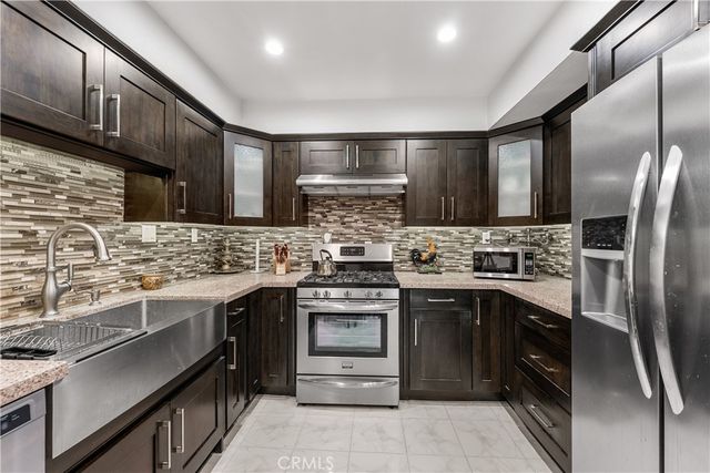 1745 Holly 302, Glendale, CA 91206