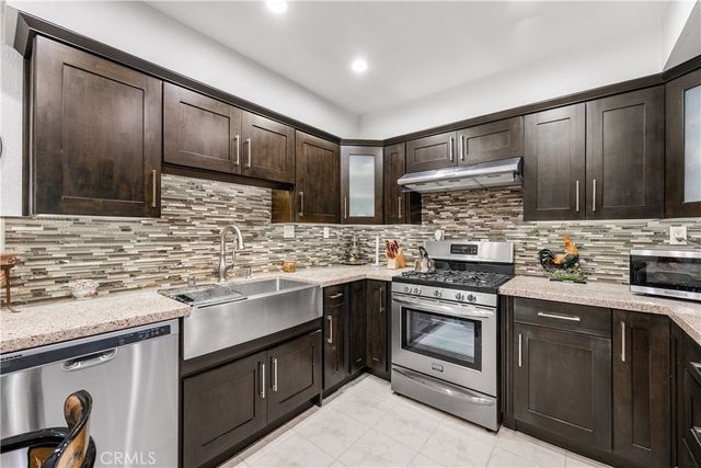 1745 Holly 302, Glendale, CA 91206