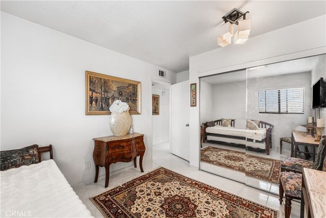 1745 Holly 302, Glendale, CA 91206