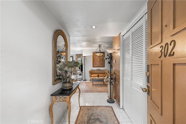 1745 Holly 302, Glendale, CA 91206