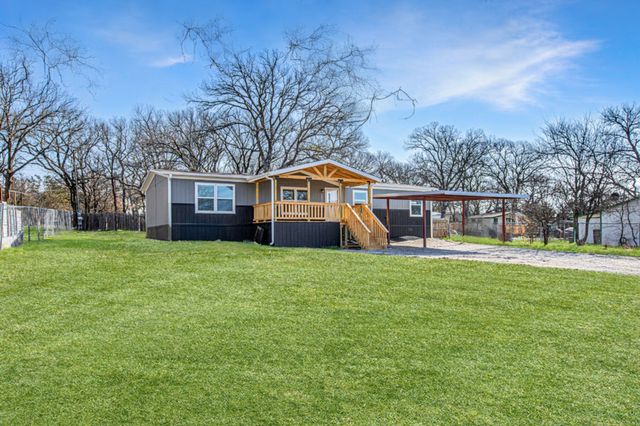 2013 Spring Court, Azle, TX 76020