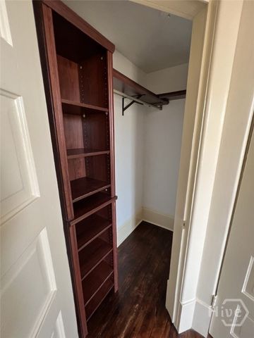 107 W 37th Street, Savannah, GA 31401