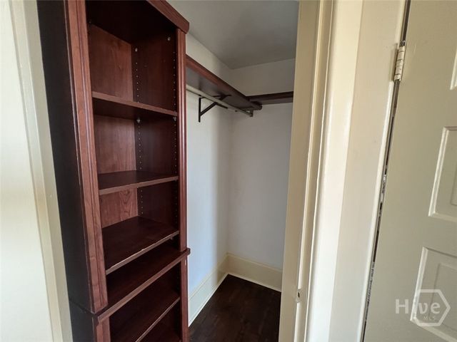 107 W 37th Street, Savannah, GA 31401