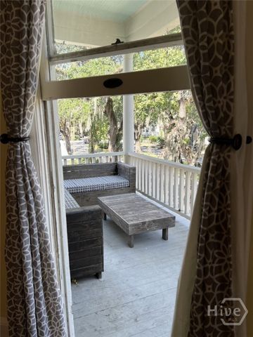107 W 37th Street, Savannah, GA 31401