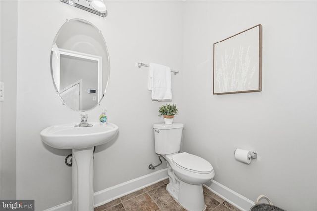 7907 HOMEFIELD DR, Landover, MD 20785