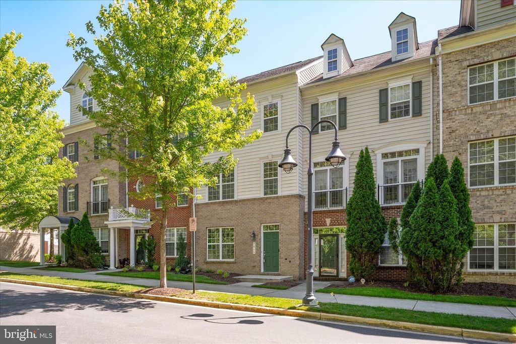 7907 HOMEFIELD DR, Landover, MD 20785