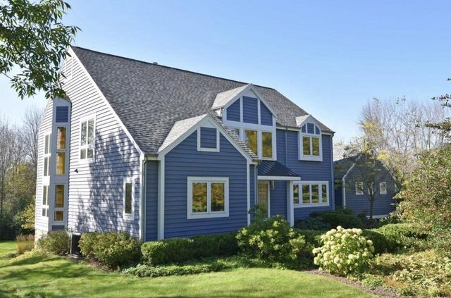 3411 W River DRIVE, Mequon, WI 53097
