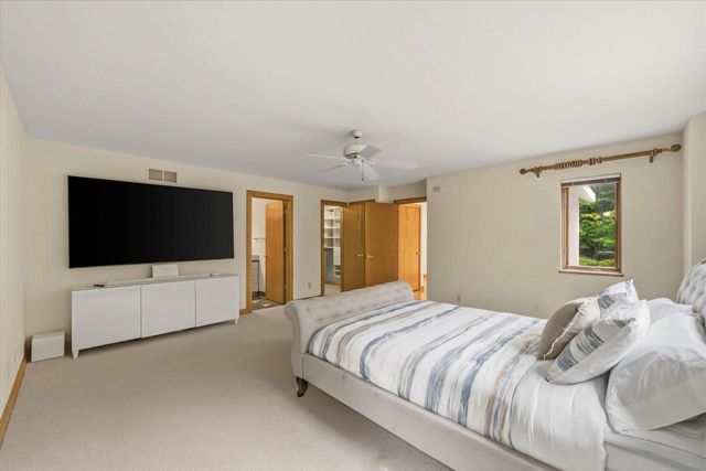3411 W River DRIVE, Mequon, WI 53097