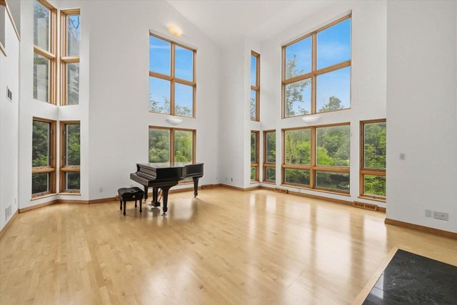 3411 W River DRIVE, Mequon, WI 53097