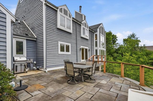 3411 W River DRIVE, Mequon, WI 53097