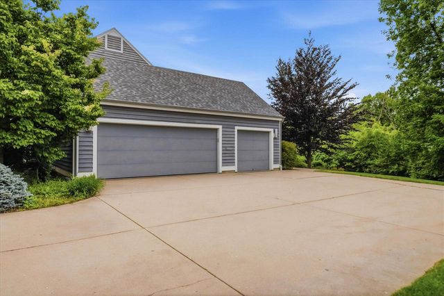 3411 W River DRIVE, Mequon, WI 53097