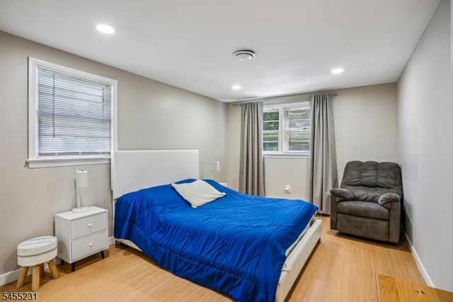 89 Knolls Rd, Bloomingdale Boro, NJ 07403