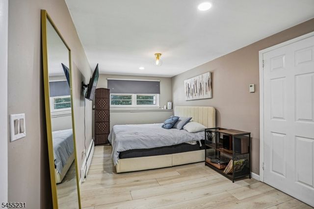 89 Knolls Rd, Bloomingdale Boro, NJ 07403