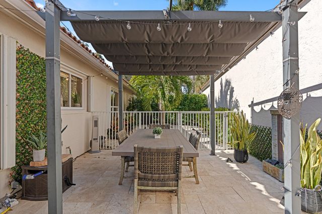 22594 Esplanada Drive, Boca Raton, FL 33433