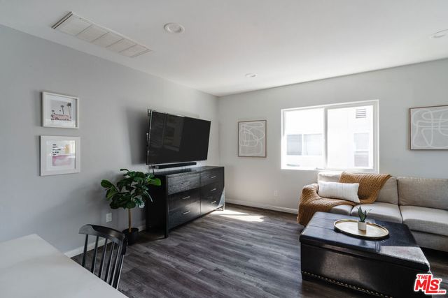 4427 Alumni Avenue, Los Angeles, CA 90041