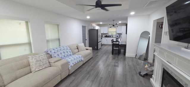 2303 Thomas Avenue, Pasadena, TX 77506