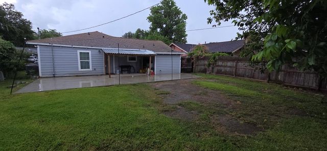 2303 Thomas Avenue, Pasadena, TX 77506