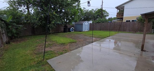 2303 Thomas Avenue, Pasadena, TX 77506