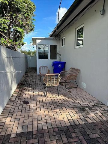 4485 SW 7th Street, Miami, FL 33134