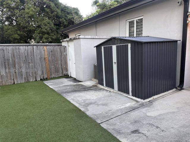 4485 SW 7th Street, Miami, FL 33134