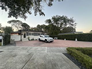 4485 SW 7th Street, Miami, FL 33134