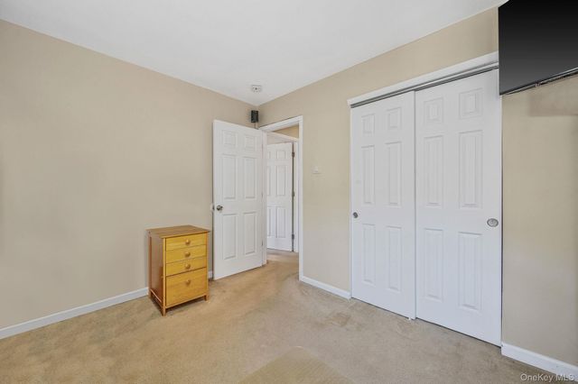 7 Hollywood Drive, Shirley, NY 11967