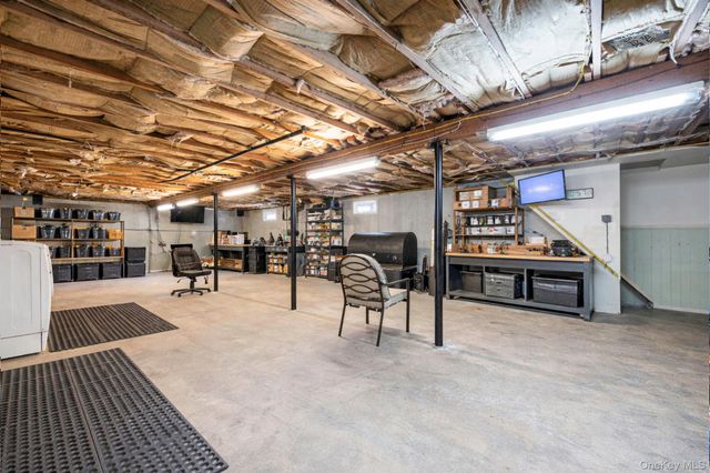 7 Hollywood Drive, Shirley, NY 11967