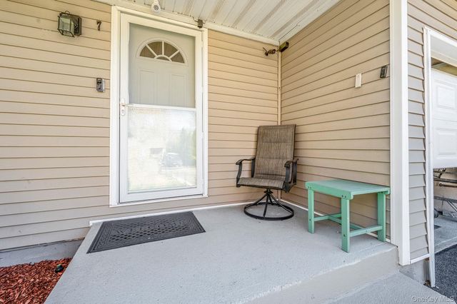 7 Hollywood Drive, Shirley, NY 11967