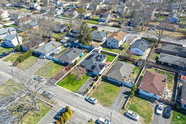 7 Hollywood Drive, Shirley, NY 11967