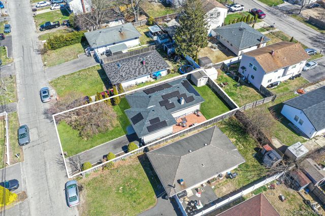 7 Hollywood Drive, Shirley, NY 11967