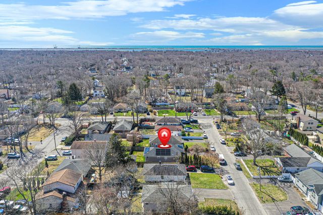 7 Hollywood Drive, Shirley, NY 11967