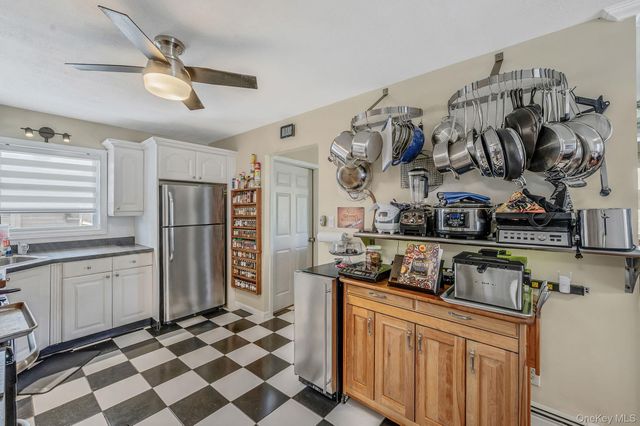 7 Hollywood Drive, Shirley, NY 11967