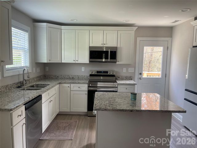 1711 Greenbrooke Road, Hudson, NC 28638