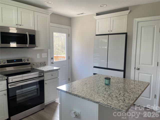 1711 Greenbrooke Road, Hudson, NC 28638
