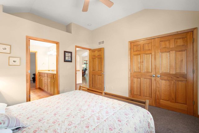 315 Prairie Song DRIVE, Waukesha, WI 53188