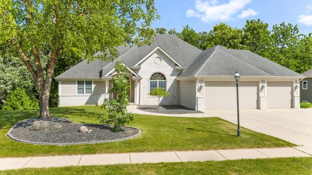 315 Prairie Song DRIVE, Waukesha, WI 53188