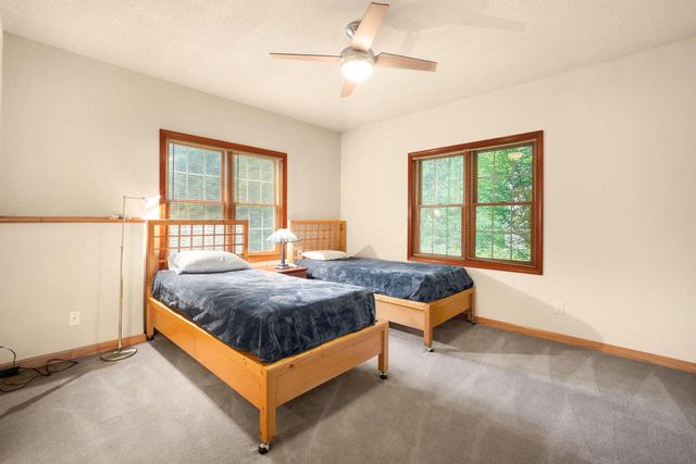 315 Prairie Song DRIVE, Waukesha, WI 53188