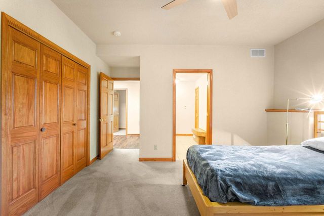 315 Prairie Song DRIVE, Waukesha, WI 53188
