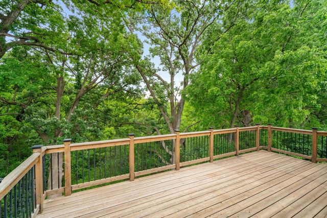315 Prairie Song DRIVE, Waukesha, WI 53188