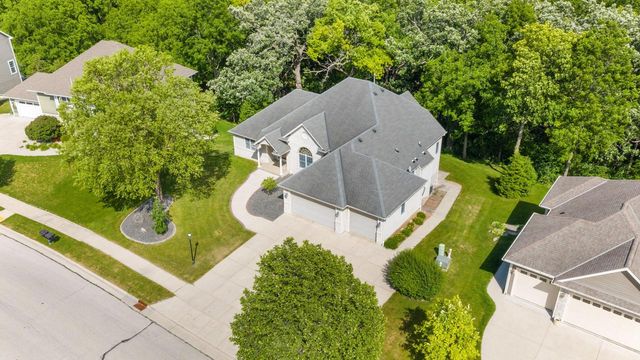 315 Prairie Song DRIVE, Waukesha, WI 53188