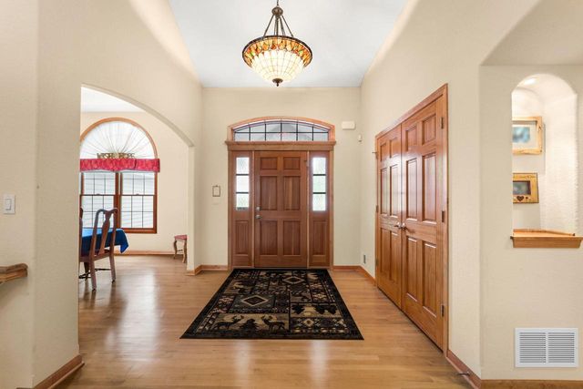 315 Prairie Song DRIVE, Waukesha, WI 53188