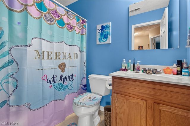 2698 Dutch Circle NE, Canton, OH 44721