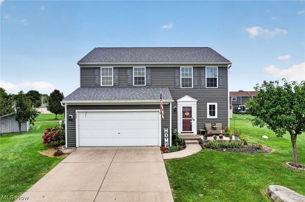 2698 Dutch Circle NE, Canton, OH 44721