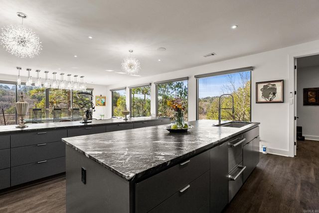 25 Woodglen Road, Little Rock, AR 72207