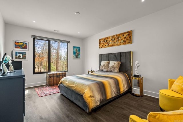 25 Woodglen Road, Little Rock, AR 72207